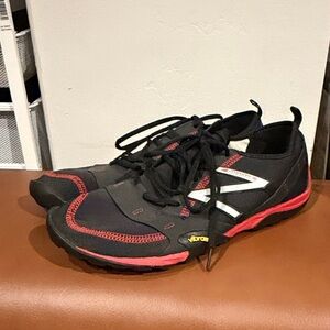 New Balance Men's Black and Red Athletic Shoes